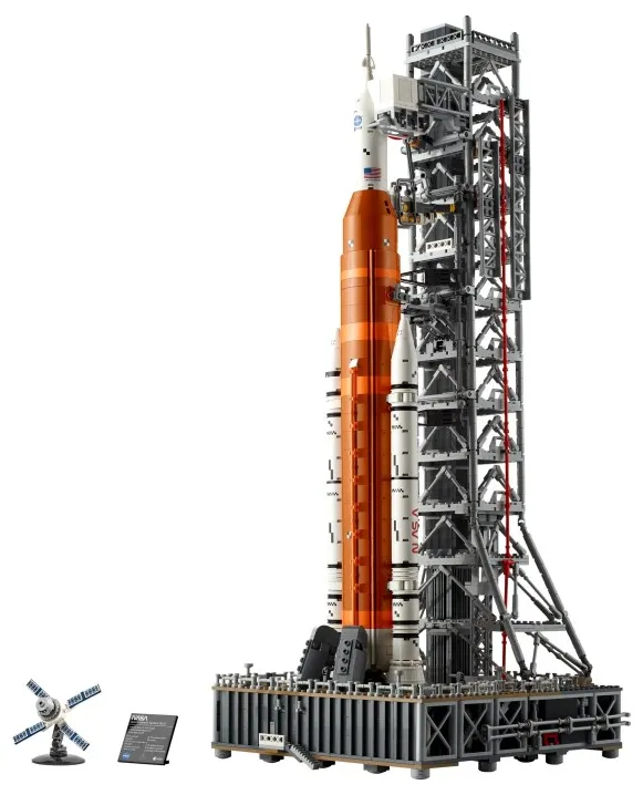 LEGO NASA Artemis Space Launch System