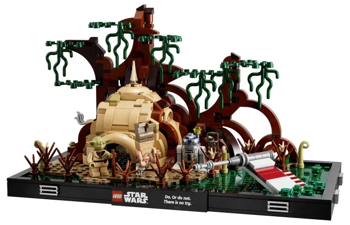 LEGO Star Wars™ Dagobah™ Jedi™ Training Diorama