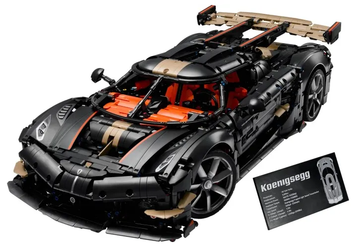 LEGO Koenigsegg Sadair's Spear Megacar