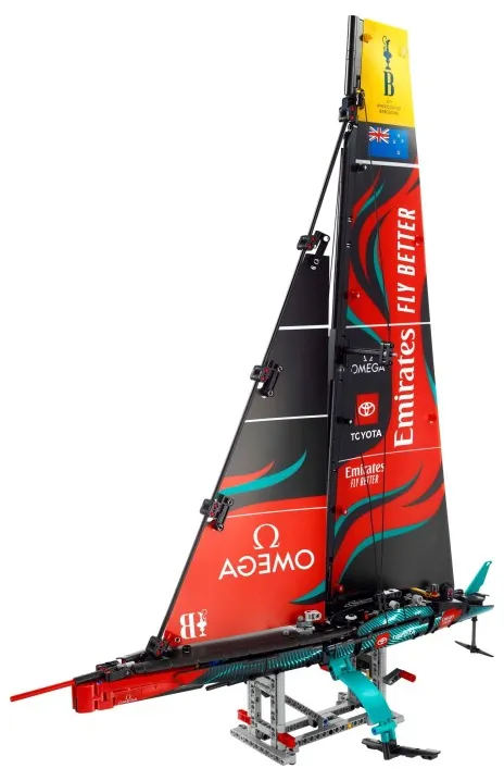 LEGO 42174 Emirates Team New Zealand AC75 Yacht - Technic