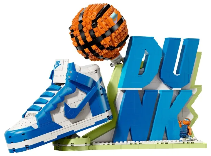 Nike Dunk x LEGO® Set