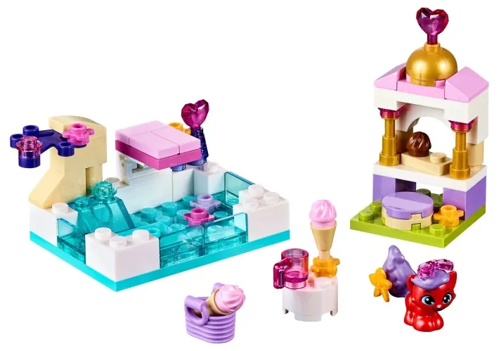 LEGO® Disney™ Treasure’s Day at the Pool