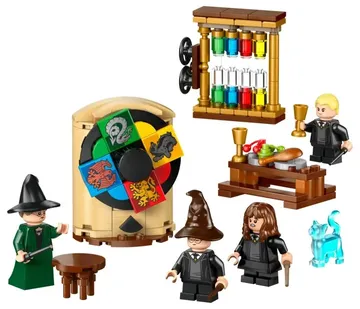 LEGO Hogwarts™ Castle: Sorting Hat™ Ceremony